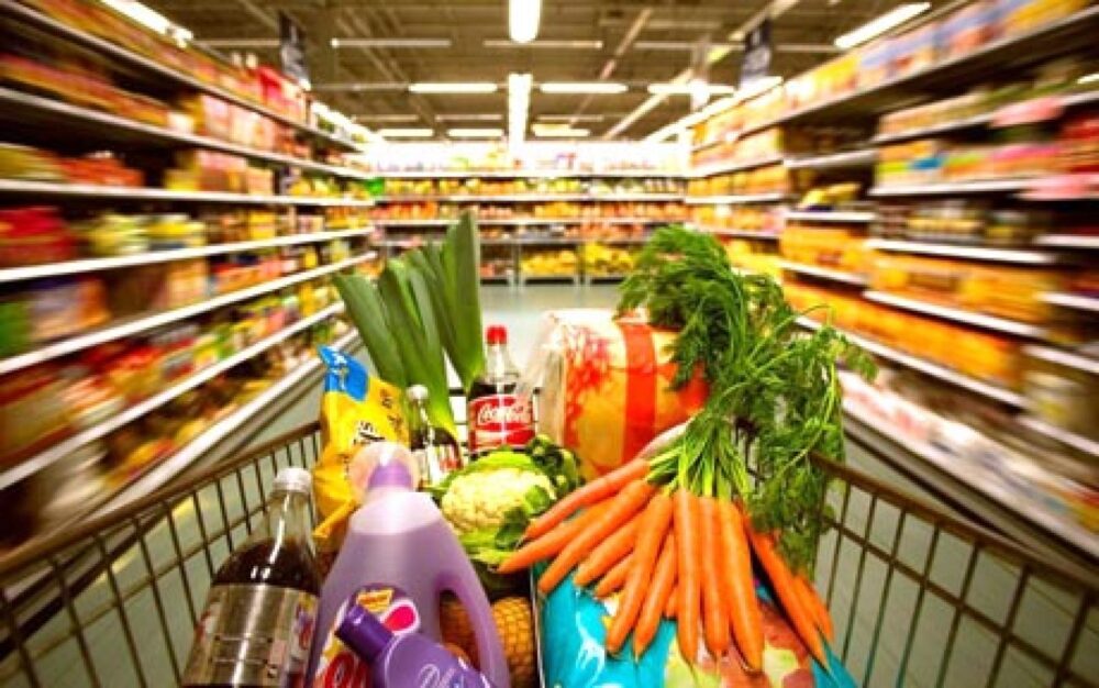 Ціни на продукти в Україні підскочили на 8%: НБУ назвав причини та озвучив прогноз на весну