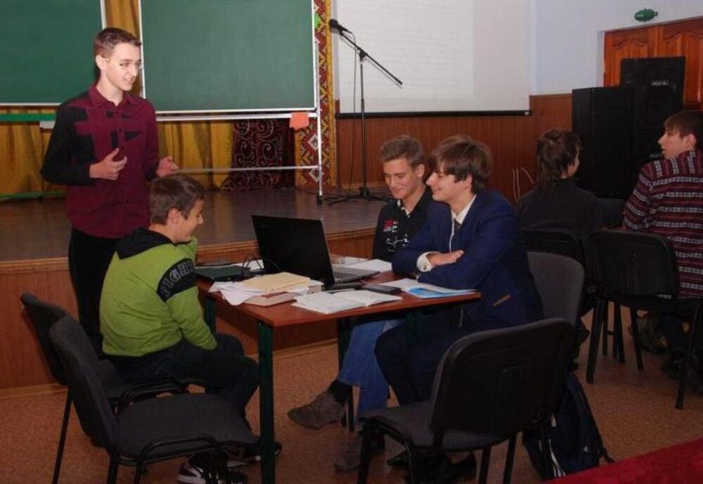 В Запорожье «сражались» юные математики за звание «лучшие»