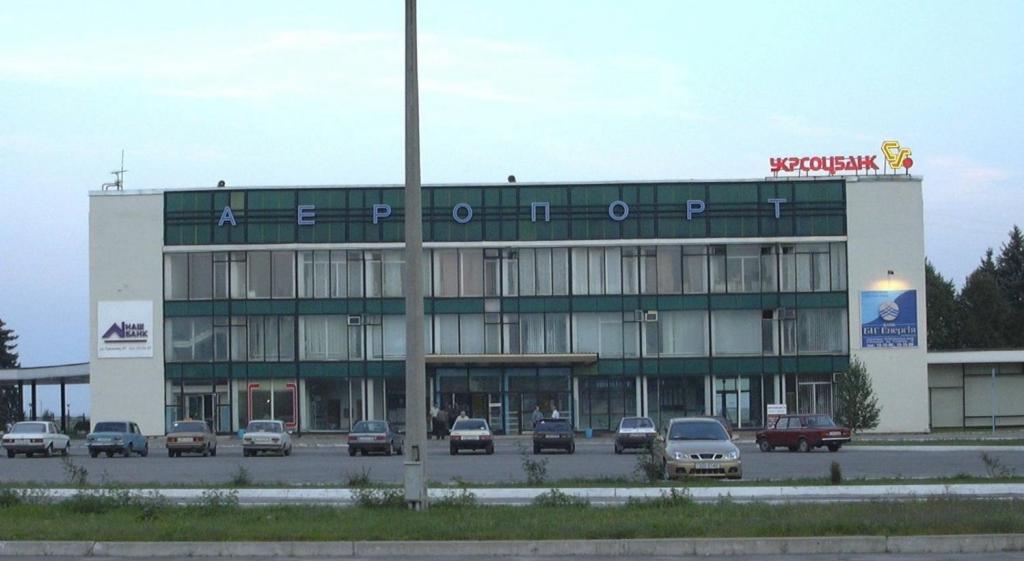 Сегодня состоится <i>первый авиарейс</i> Запорожье - Барселона