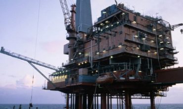 Добича нафти в морі