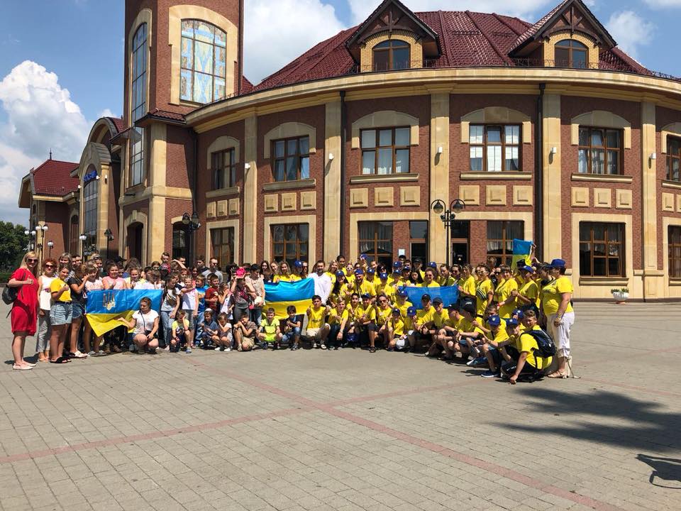 Чиновники отправили на отдых <i>в Хорватию</i> детей мажоров <i>вместо сирот</i>