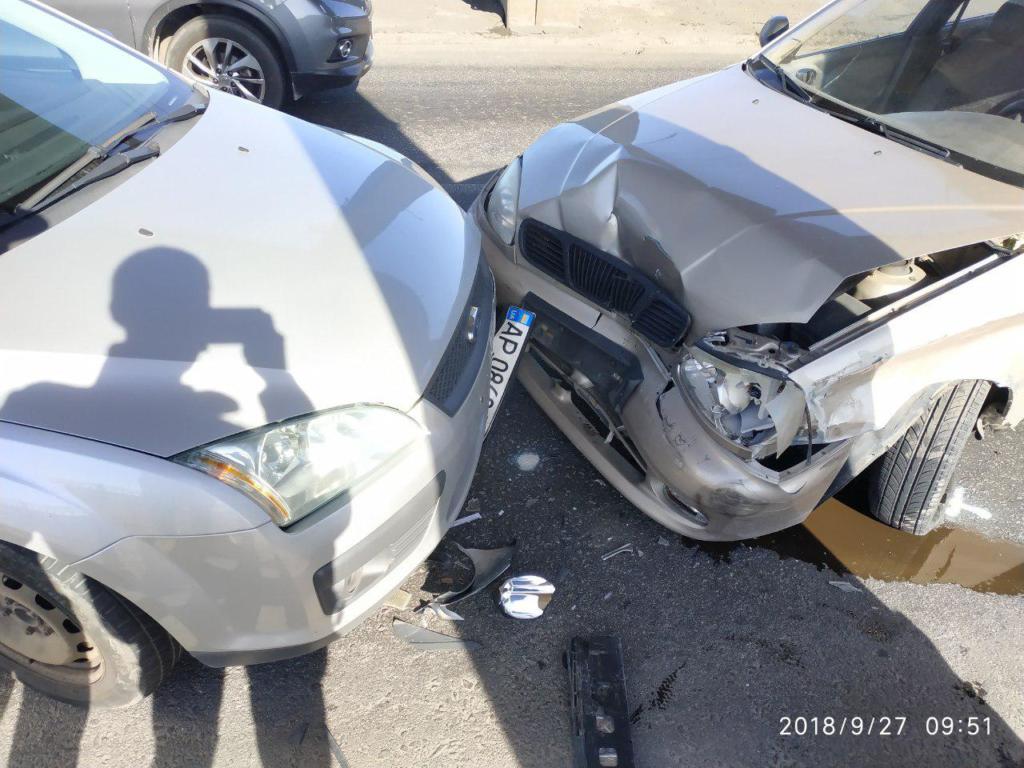 В Запорожье из-за <i>аварии</i> жители Бабурки шли в город <i>пешком</i>, - ФОТО
