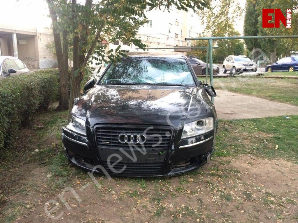 В Запорожской области <i>подростки избили</i> мужчину и <i>угнали его автомобиль</i>, – ВИДЕО