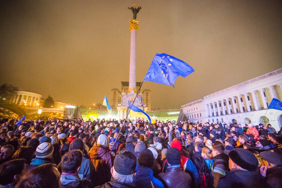 Запорожские <i>журналисты</i> почтят<i> Героев революции Достоинства</i>
