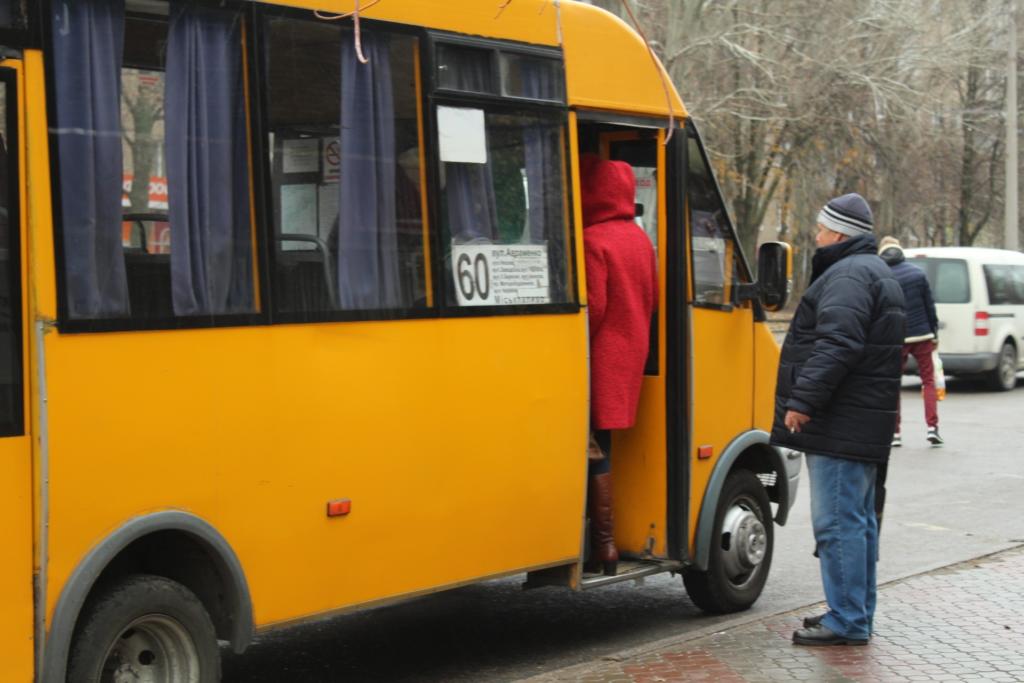 В городе <i>продолжаются проверки</i> технического и санитарного <i>состояния</i> общественного транспорта