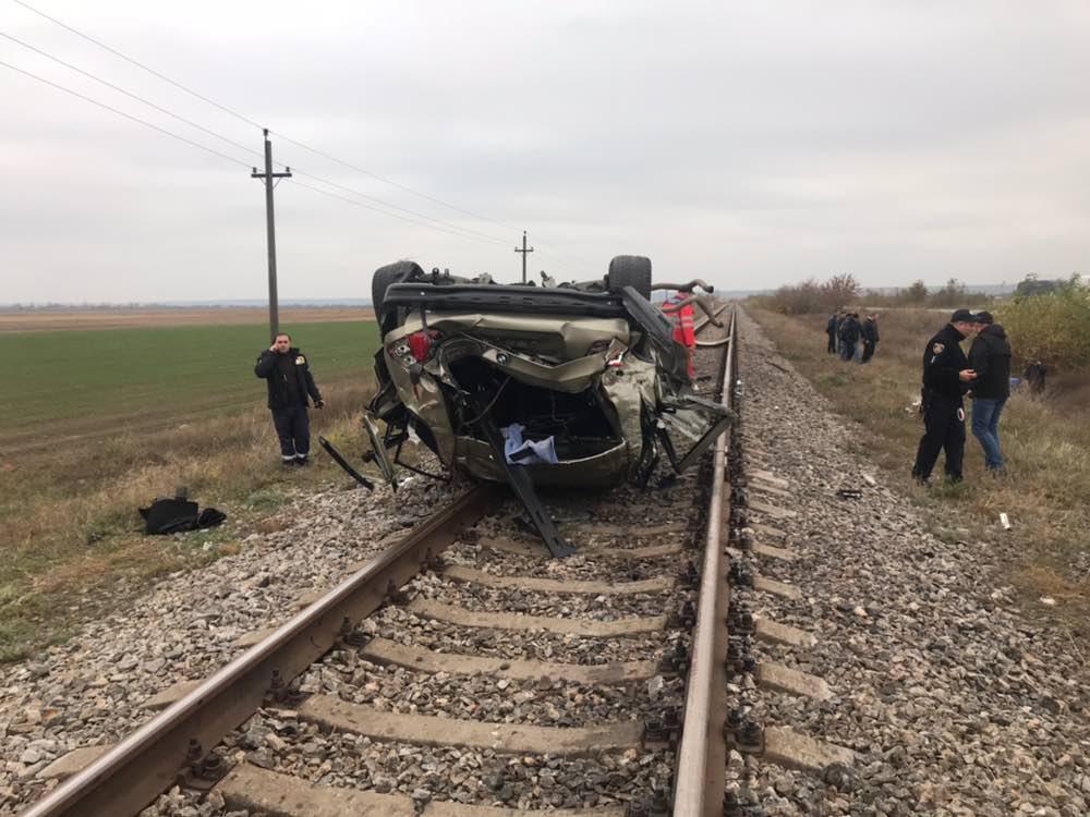Смертельное ДТП <i>на железнодорожном</i> переезде <i>в Запорожской области</i>, – ФОТО