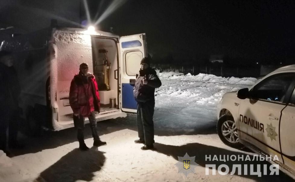 Сотрудники <i>патрульной полиции</i> помогли роженице <i>добраться до роддома</i>