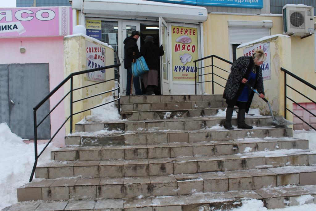 Предпринимателям <i>Запорожья</i> напоминают <i>о штрафах</i> за неубранный снег