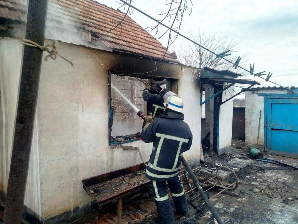 Под <i>Запорожьем</i> на пожаре <i>погиб</i> пенсионер