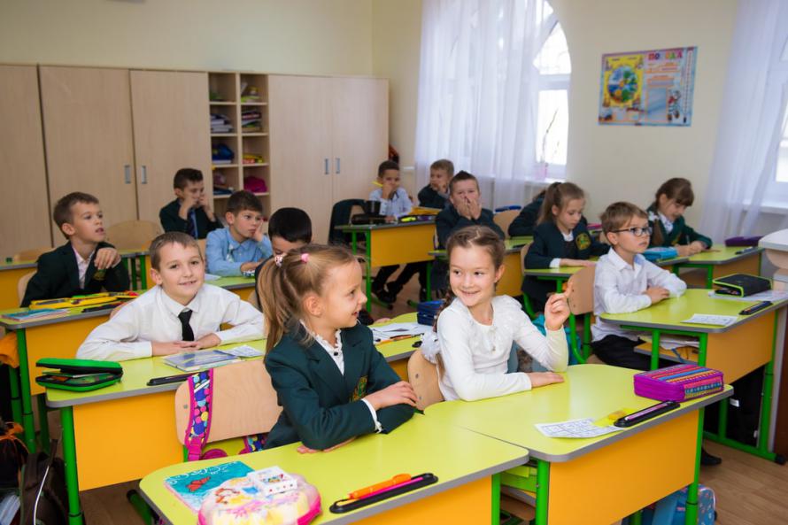 Украинские<i> школы в многоэтажке</i>