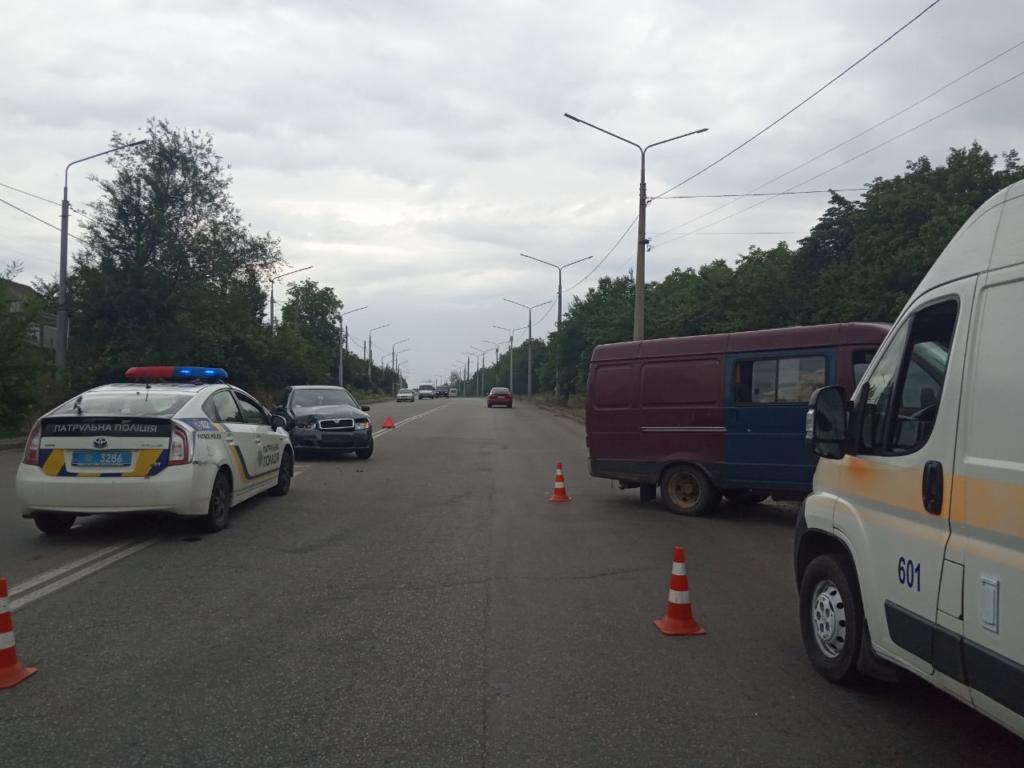 В Запорожье <i>Газель</i> столкнулась с <i>легковушкой</i>