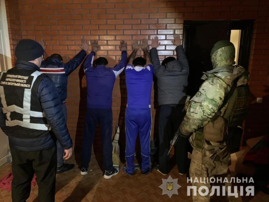 <i>В Запорожье накрыли </i>крупную нарколабораторию