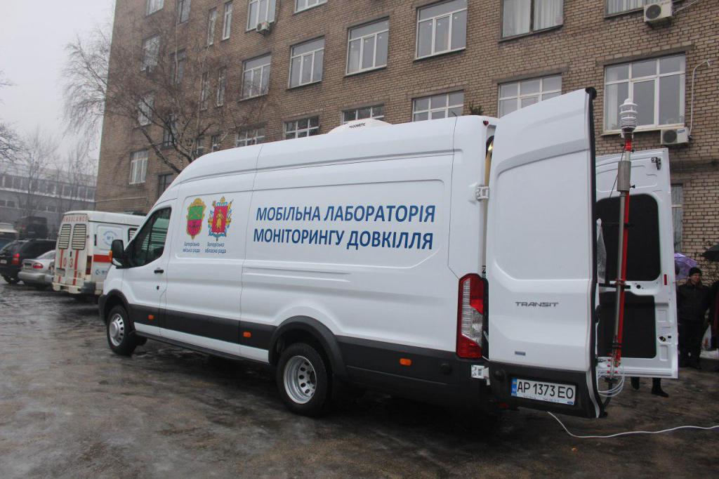 Власти Запорожья <i>отказались </i>от финансирования<i> мобильной эколаборатории</i>