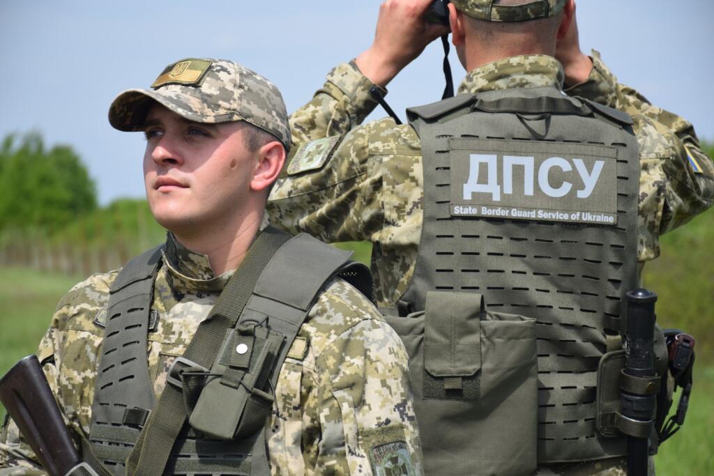 пограничники