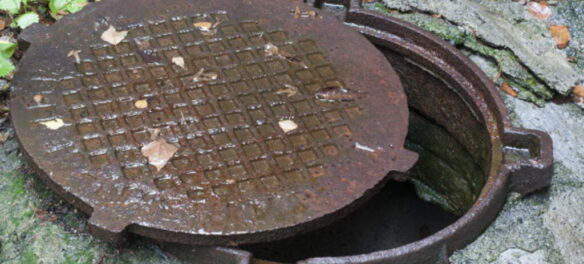 канализационный люк
