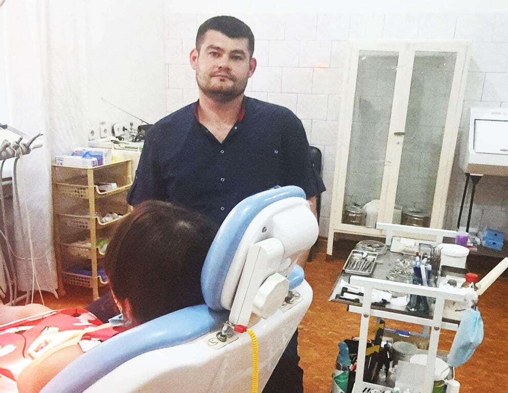 Запорожский стоматолог рассказал о правильном уходе за зубами