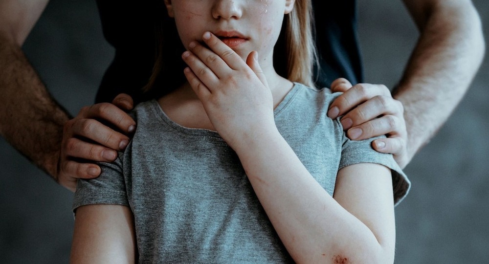 В <i>Запорожье</i> 45-летний стоматолог хотел <i>совратить</i> ребенка: с ним встретились <i>общественники</i>, - ФОТО, ВИДЕО