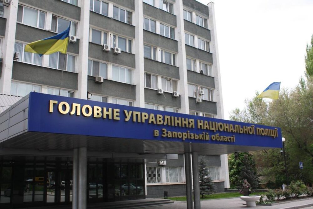 В <i>полиции </i>прокомментировали смерть женщины, <i>чье тело долгое время пролежало на улице в Запорожье</i>