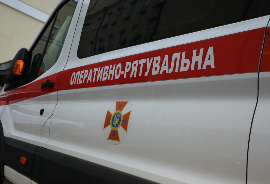 В Запорожского горсовета <i>задымилась Таврия</i>, - ВИДЕО
