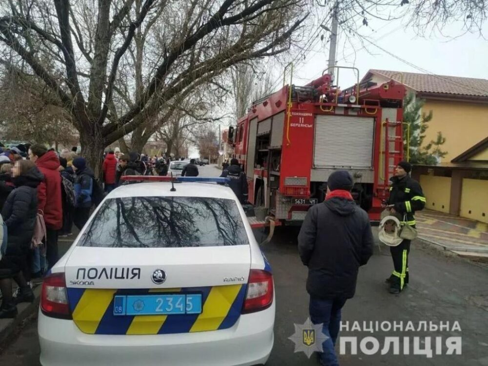 В Запорожской области массово "заминировали" школы: требуют 50 тысяч гривен