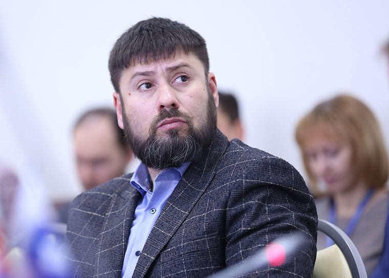  Президент <i>Зеленский попросил </i>главу МВД и правительство<i> уволить Александра Гогилашвили с должности замминистра</i>