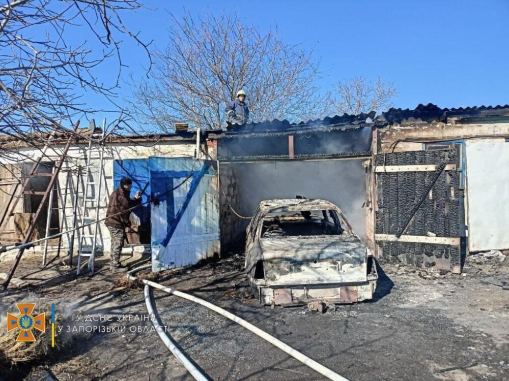 В Запорожской области в гараже сгорел автомобиль