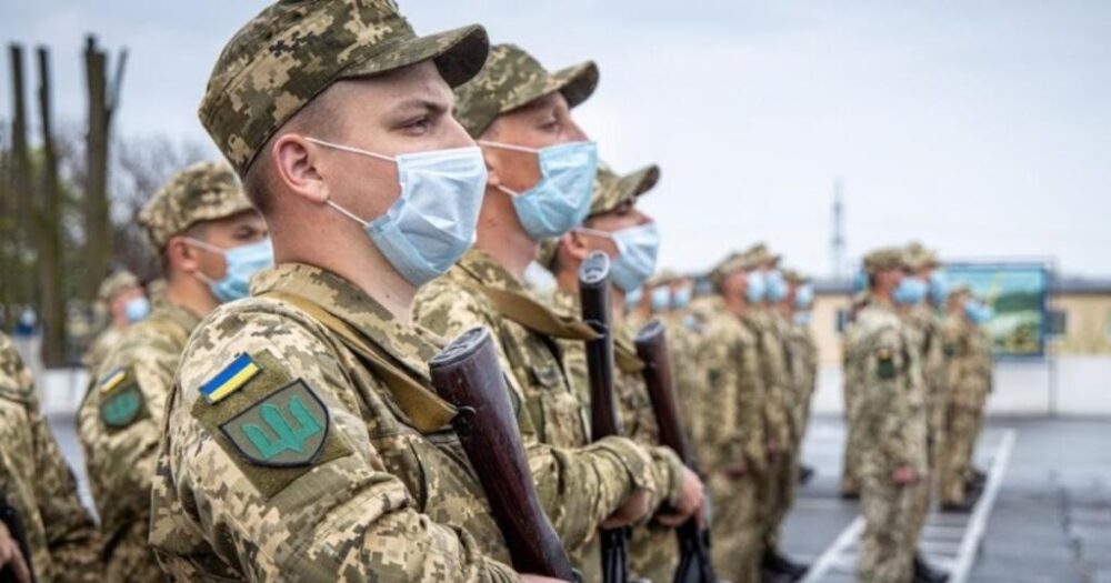 Президента Украины просят разрешать выезжать из страны мужчинам призывного возраста - ПЕТИЦИЯ