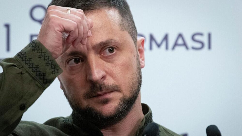 Этой ночью кортеж Президента Украины Зеленского попал в ДТП в Киеве, - ВИДЕО