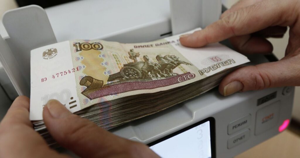 Росія продасть найбільші нафтові порти, щоб закрити «діру» в бюджеті – ЗМІ