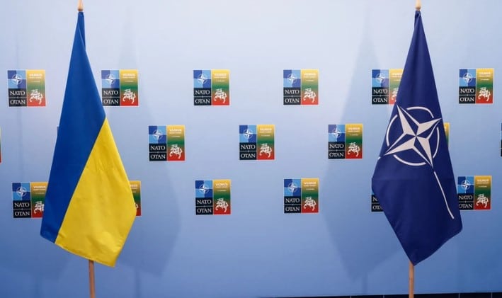 Прапори України на НАТО