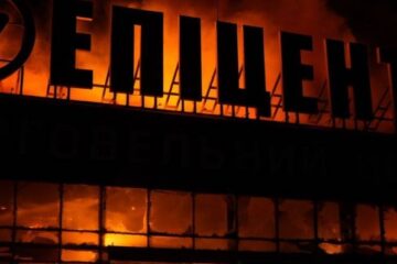 Нова атака РФ на Запоріжжя: «Епіцентр» згорів вщент