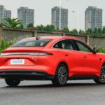 Заголовок: Запас ходу до 2370 км і ціна від $14 700: BYD запустила продажі нового Qin Max