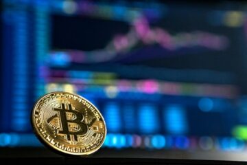 Біткоїн піднявся до $71 900: крипторинок відновлює зростання