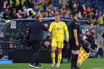 За Мудрика розгорнулася боротьба між трьома клубами АПЛ — ЗМІ