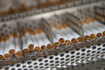 Росіяни знищили склади JTI та Imperial Brands: чи буде дефіцит цигарок
